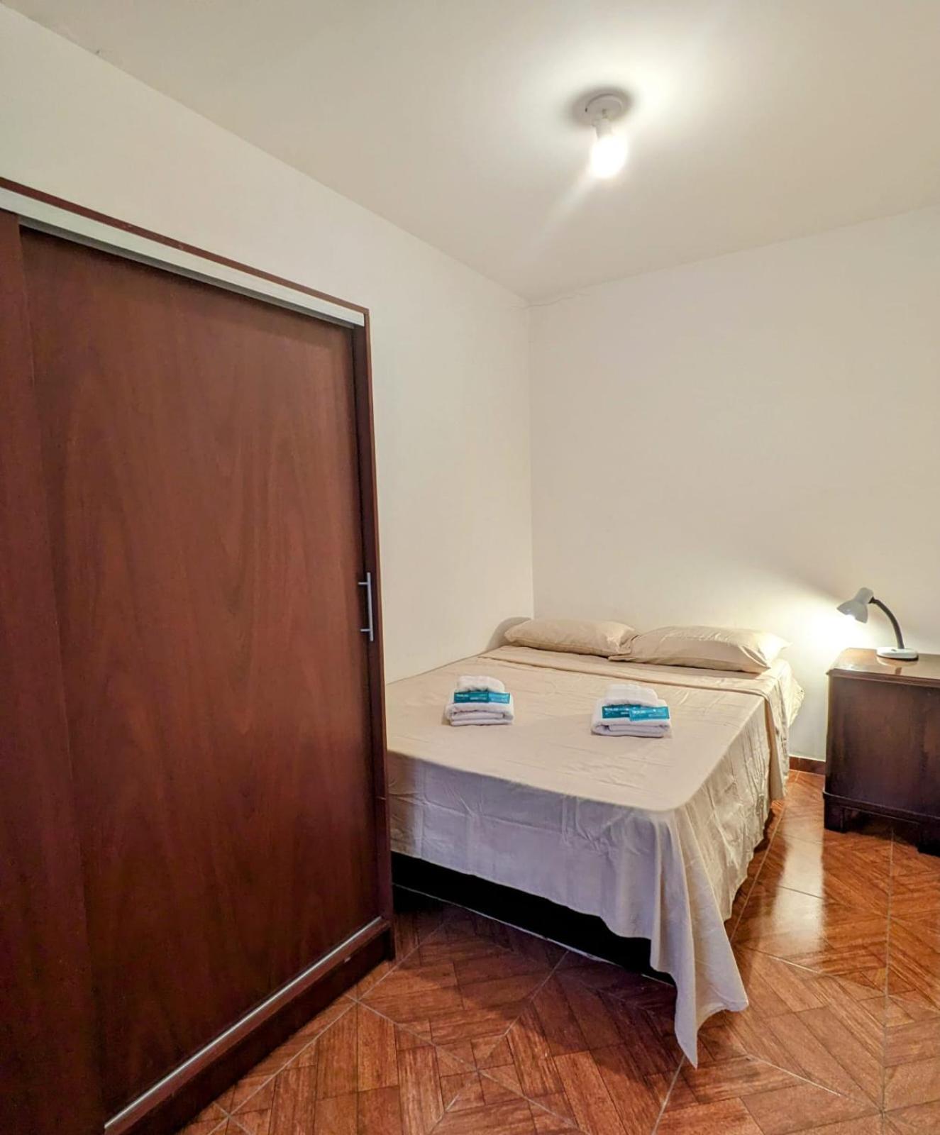 Cómodo y amplio departamento en Buenos Aires con patio interno