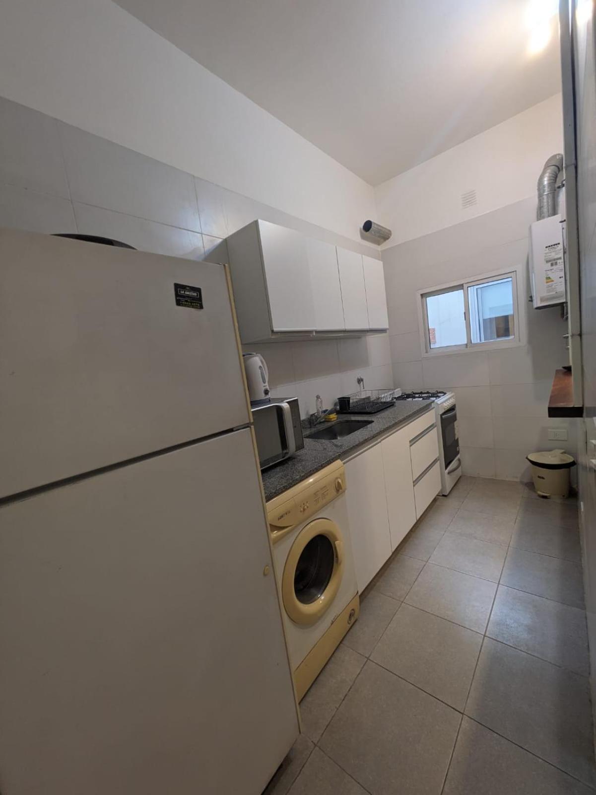 Cómodo y amplio departamento en Buenos Aires con patio interno