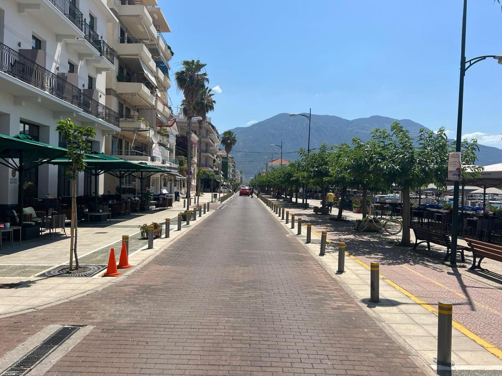 Grand Luxury Apartment Seafront Kalamata