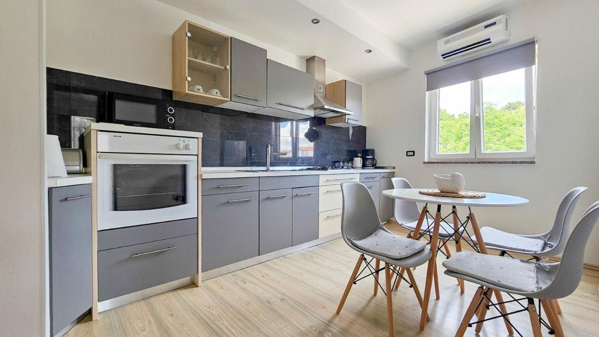 Hotel Vili - Image 1