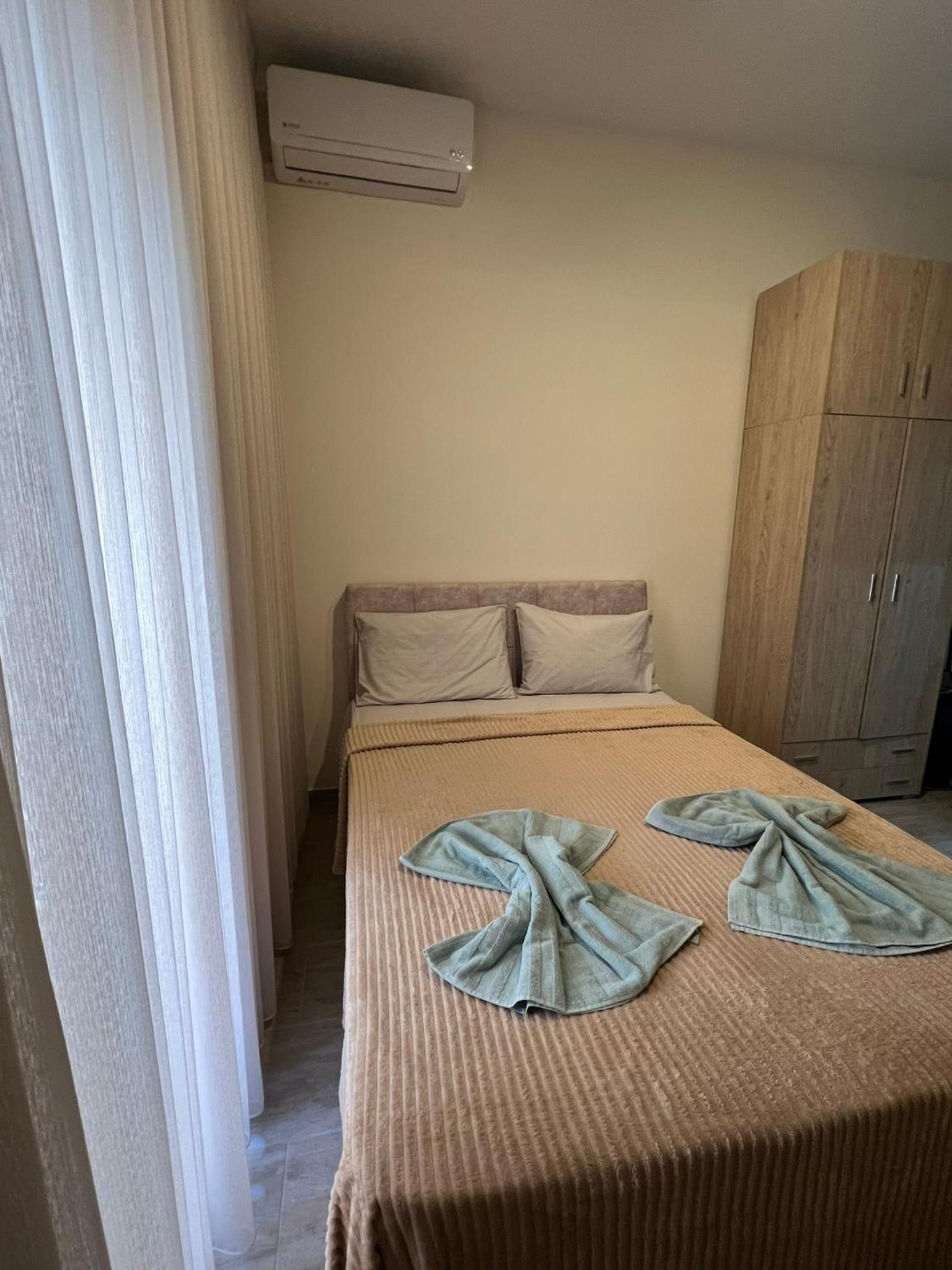 Aristotelous Square Apartment