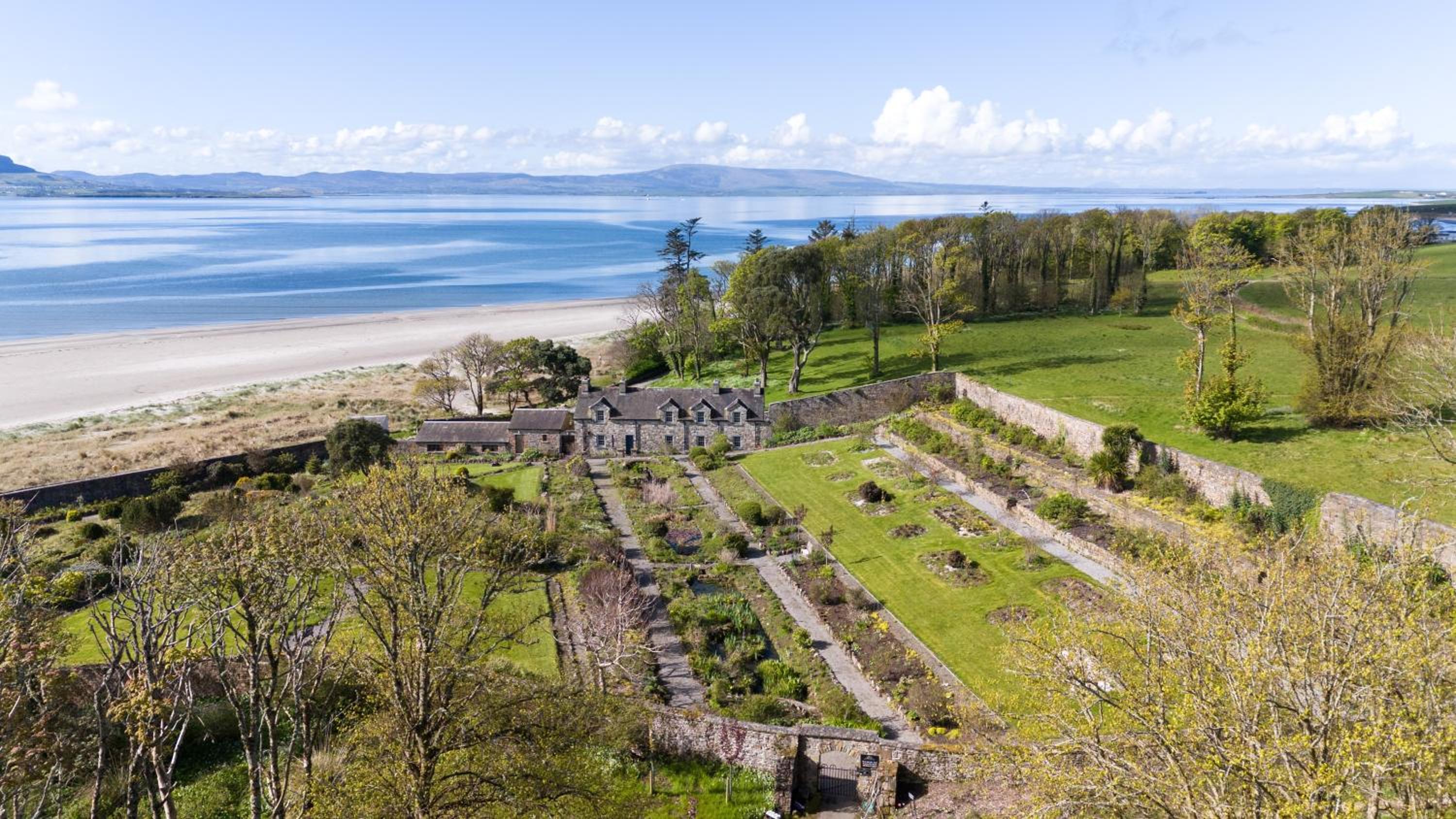 Photo 33