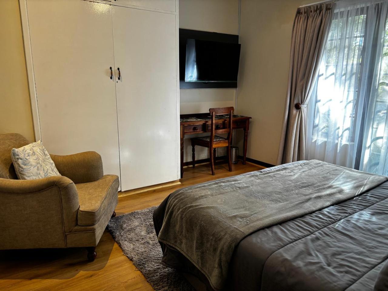 Botanica Guest House