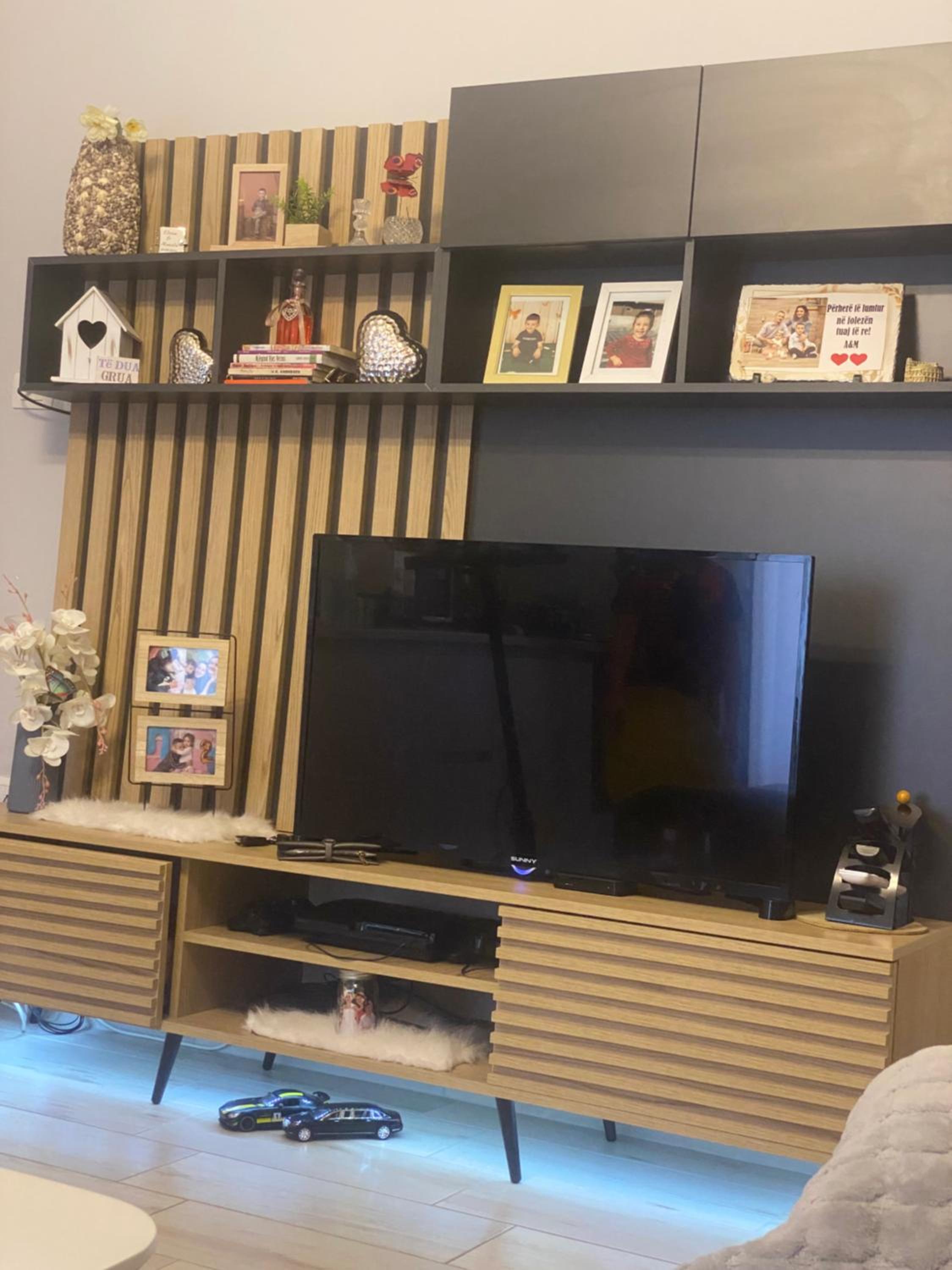Grei Apartament