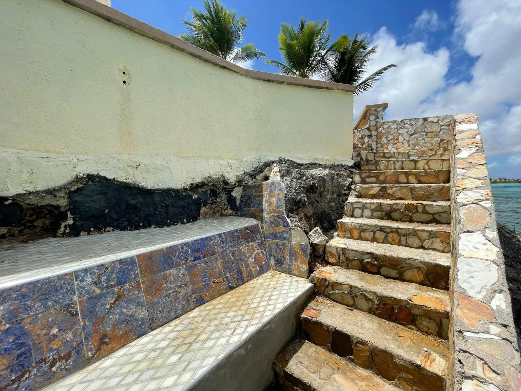 Private villa with exclusive ocean access