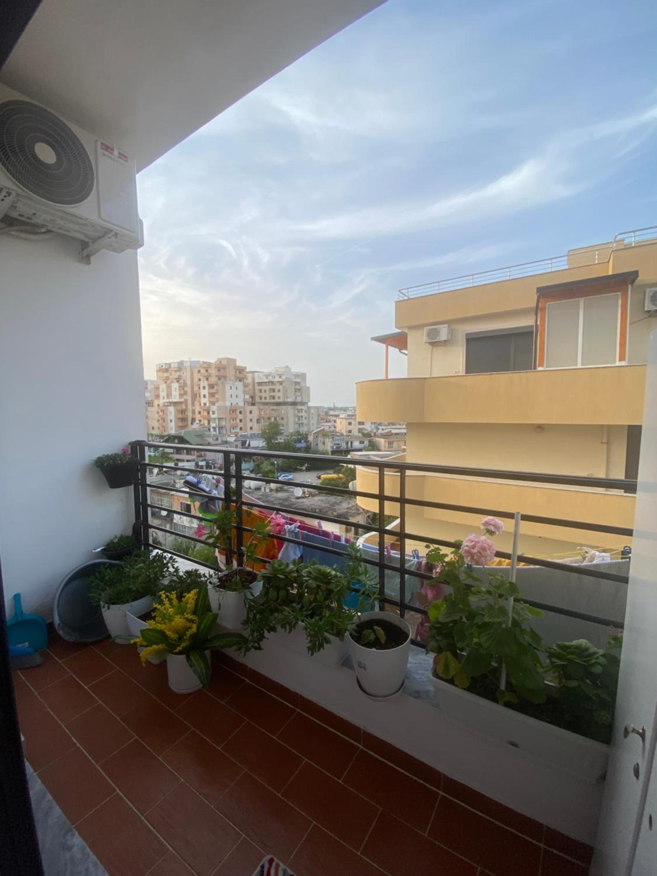Grei Apartament