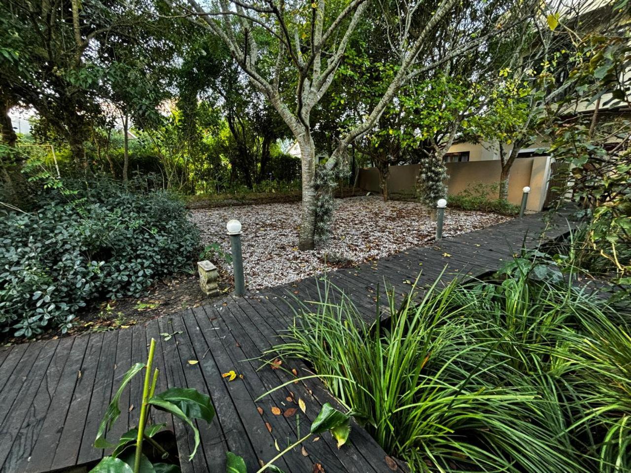 Botanica Guest House