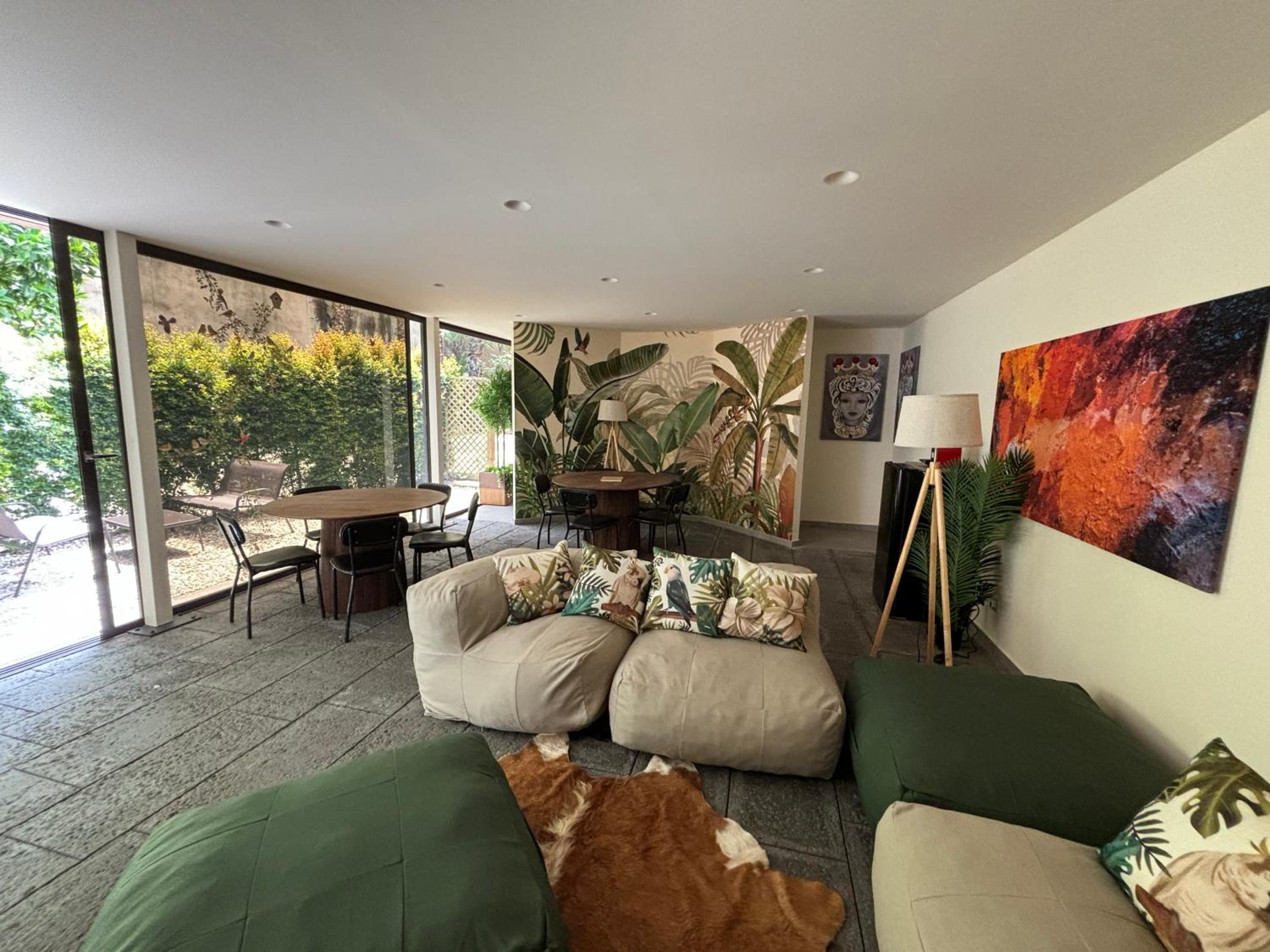lounge