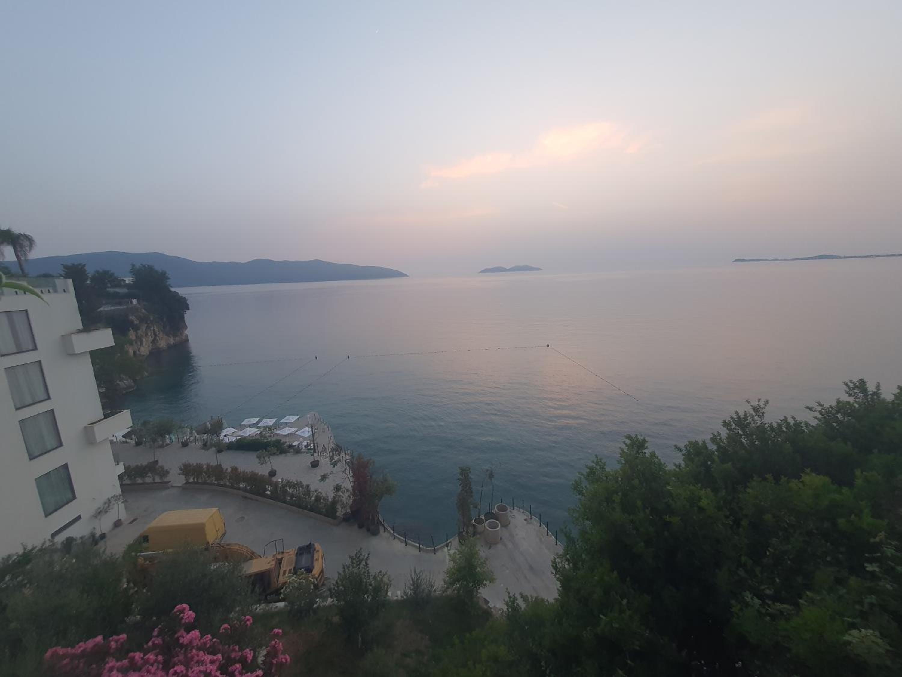 Deni Sea View Apartment