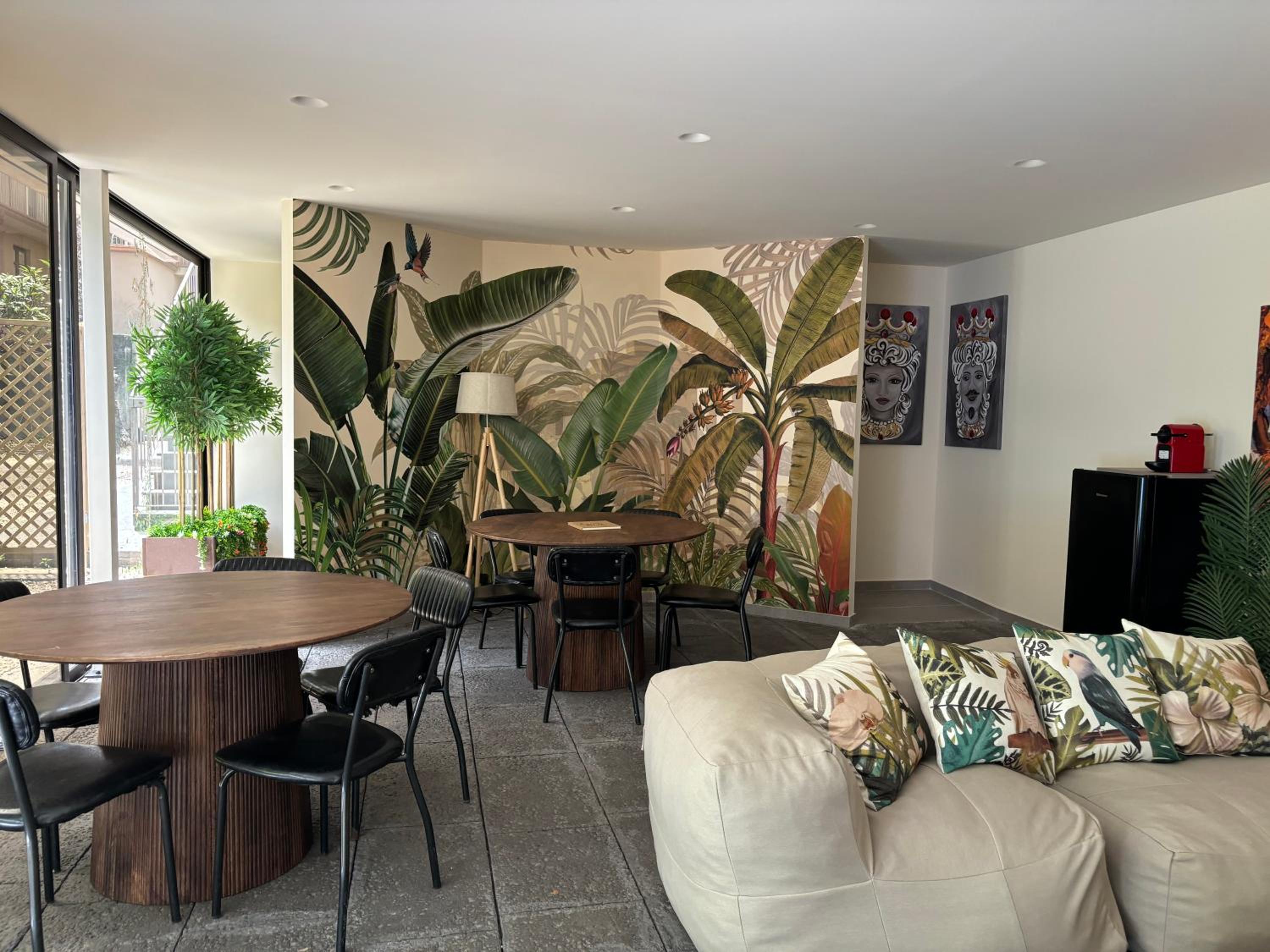 lounge
