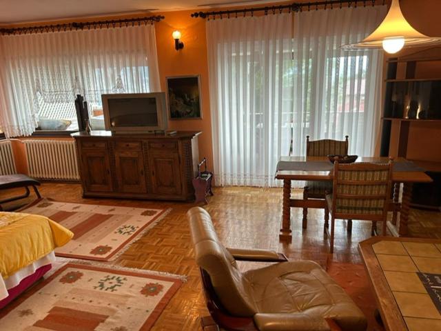 Hondo Rooms & Apartments
