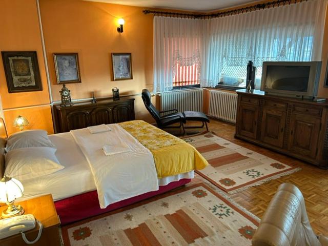 Hondo Rooms & Apartments