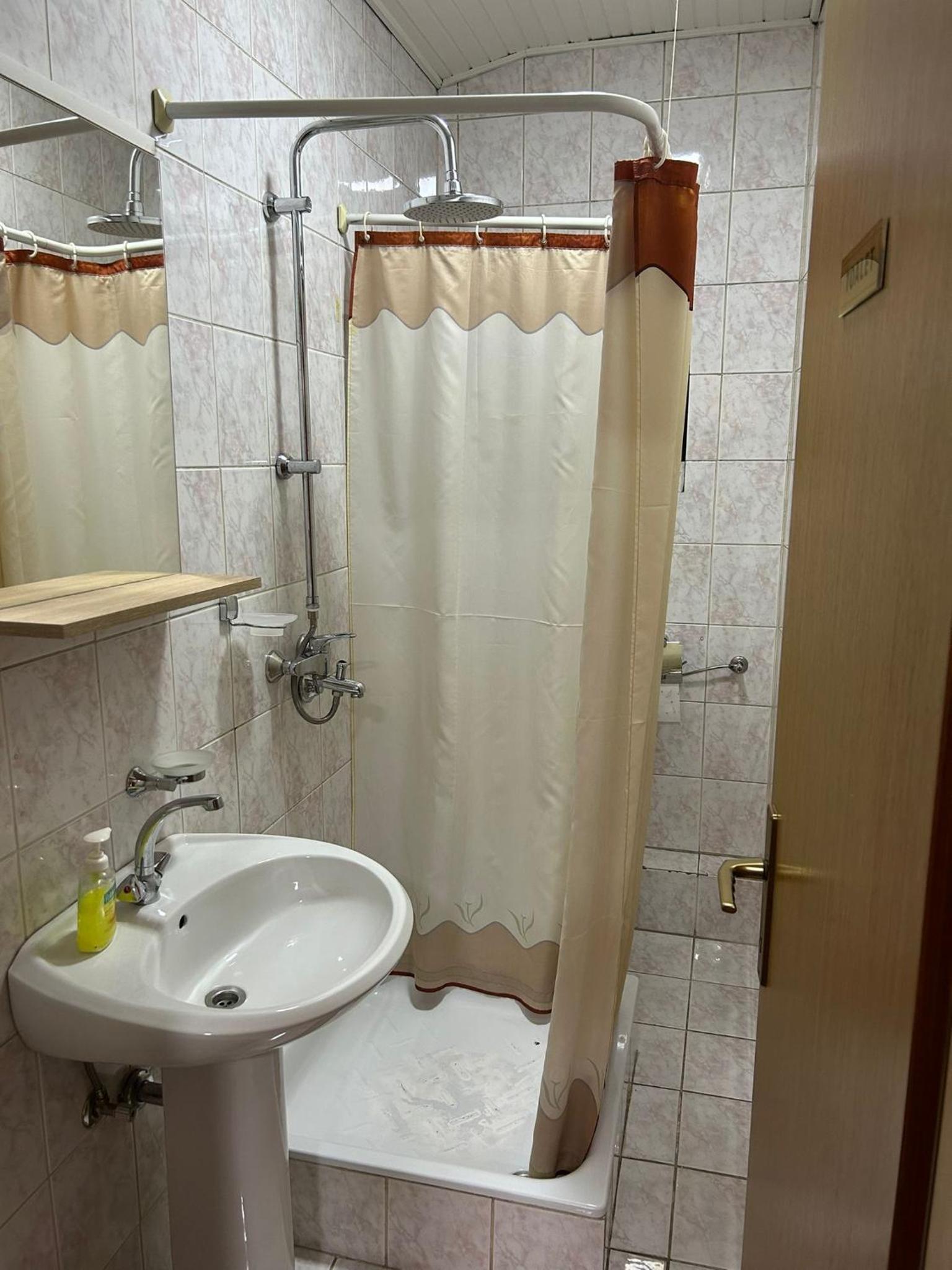 Hondo Rooms & Apartments