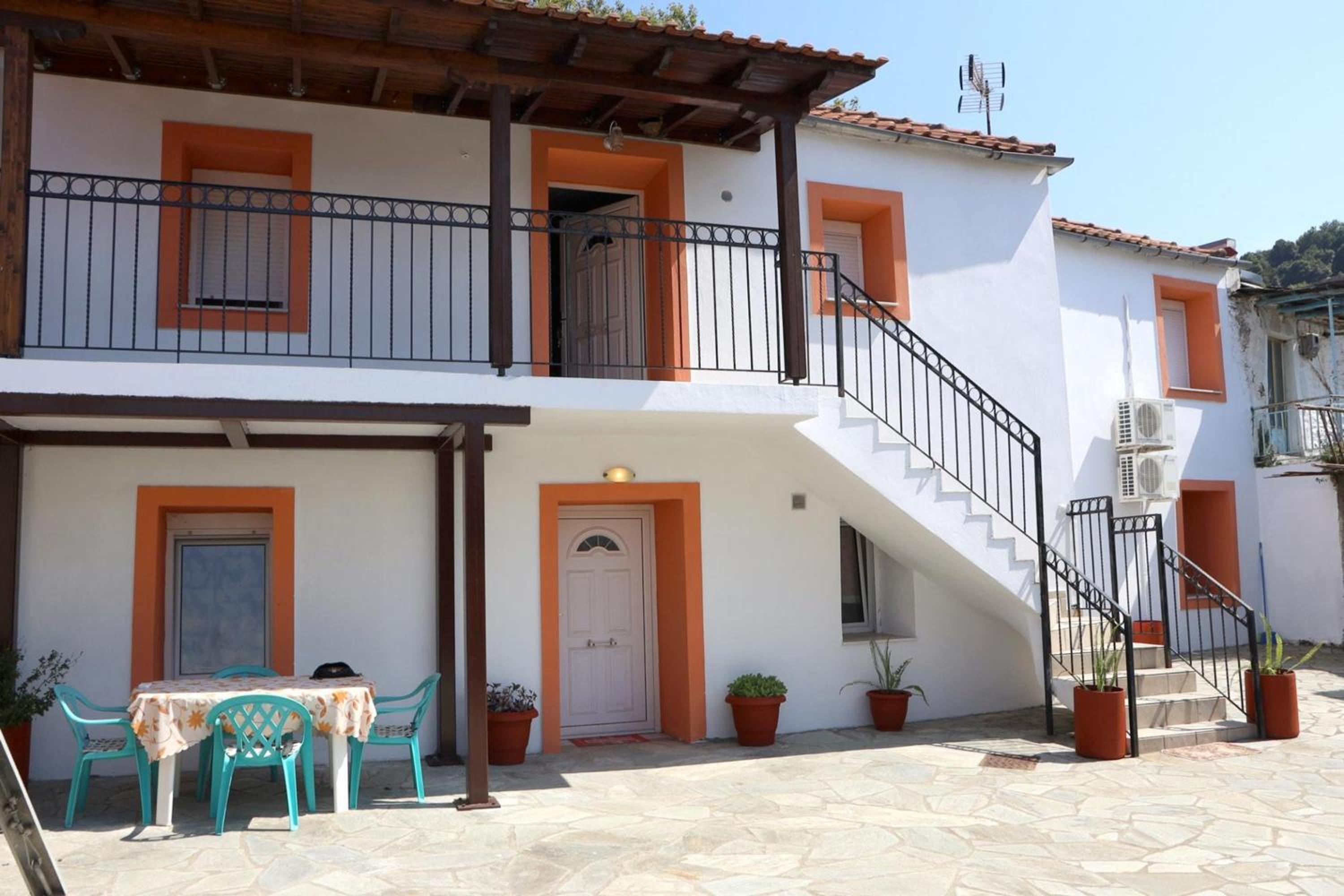 Nikolaou Apartments Keramidi