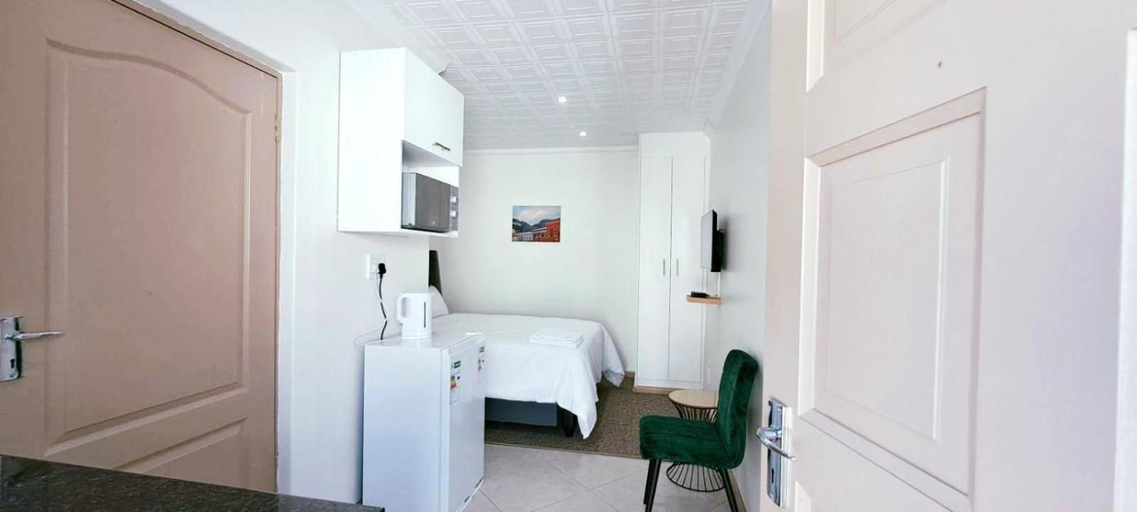 HARESCA LUXURY Accommodation Bellville