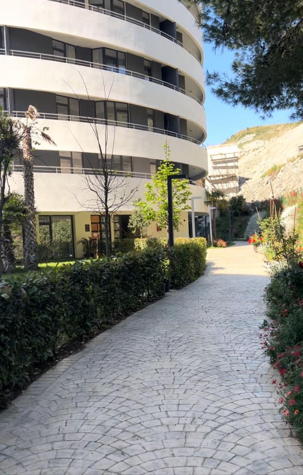 WhiteHill Apartment