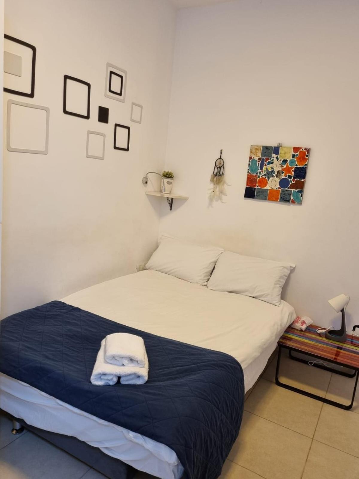Cute Studio near Yad Vashem by the light rail station FREE street parking view 4