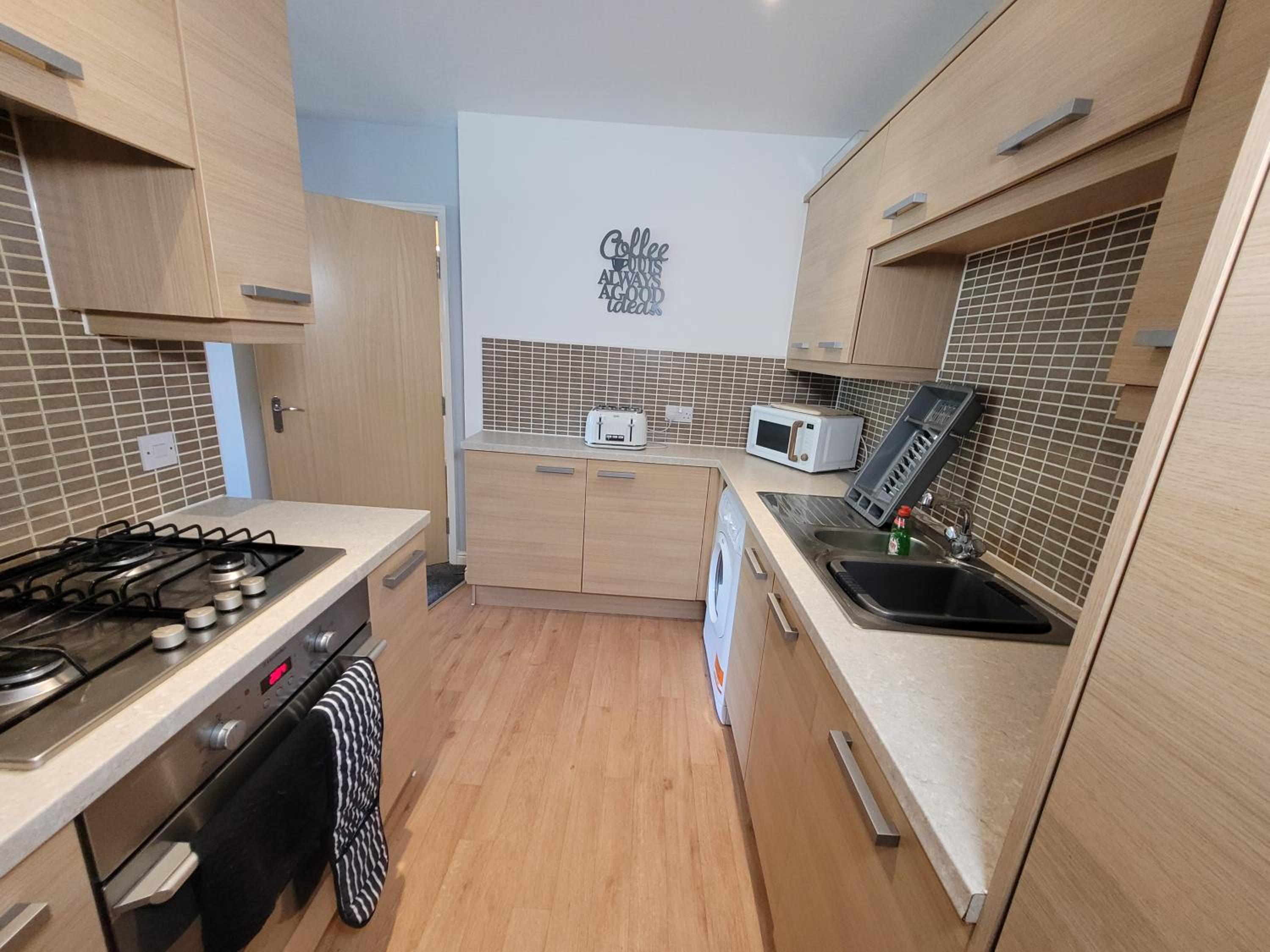 Catchpole Stays Abbey Field Apartment- A lovely 2 bed apartment with field views near Colchester town centre view 2