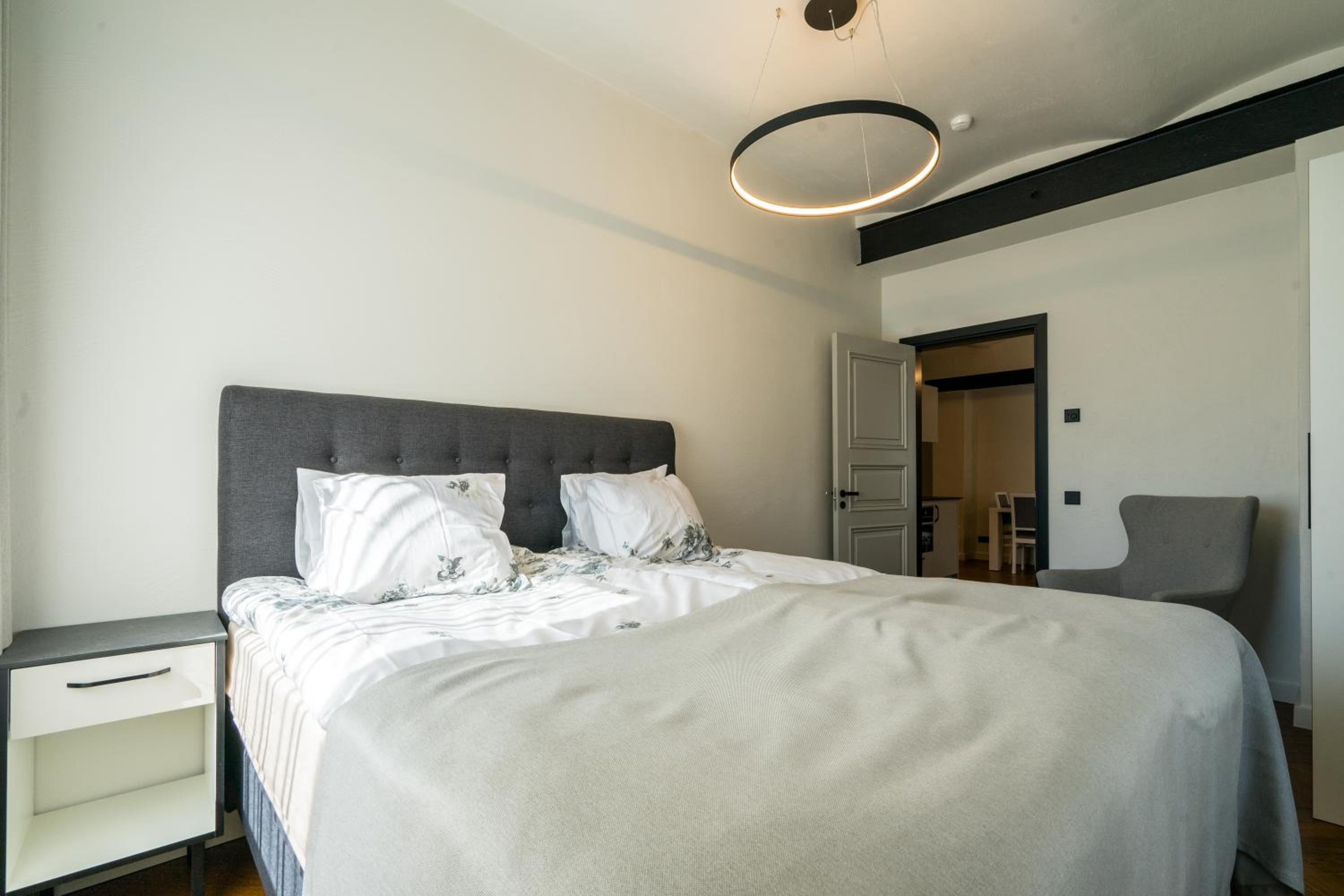 Elias Apartments