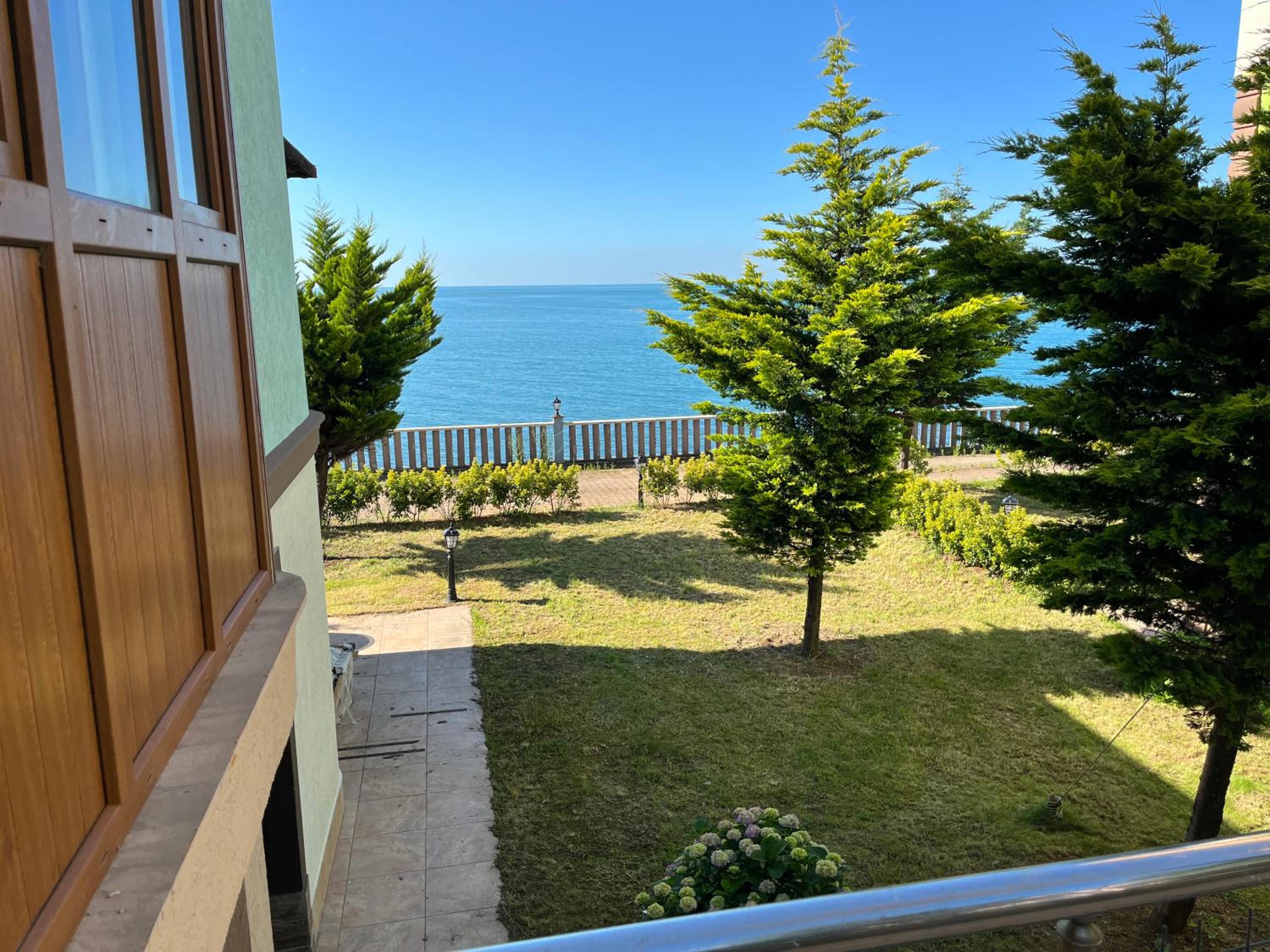 Seyran Seaside Apartments - 1-garden floor view 2