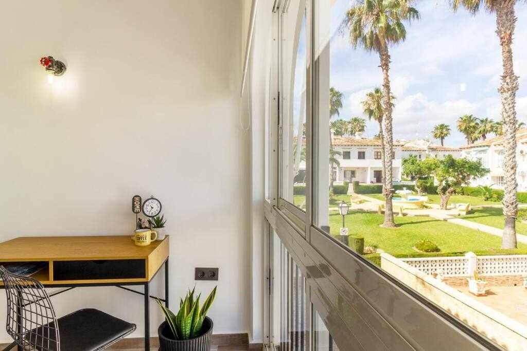 Bungalow Pink Palm beach