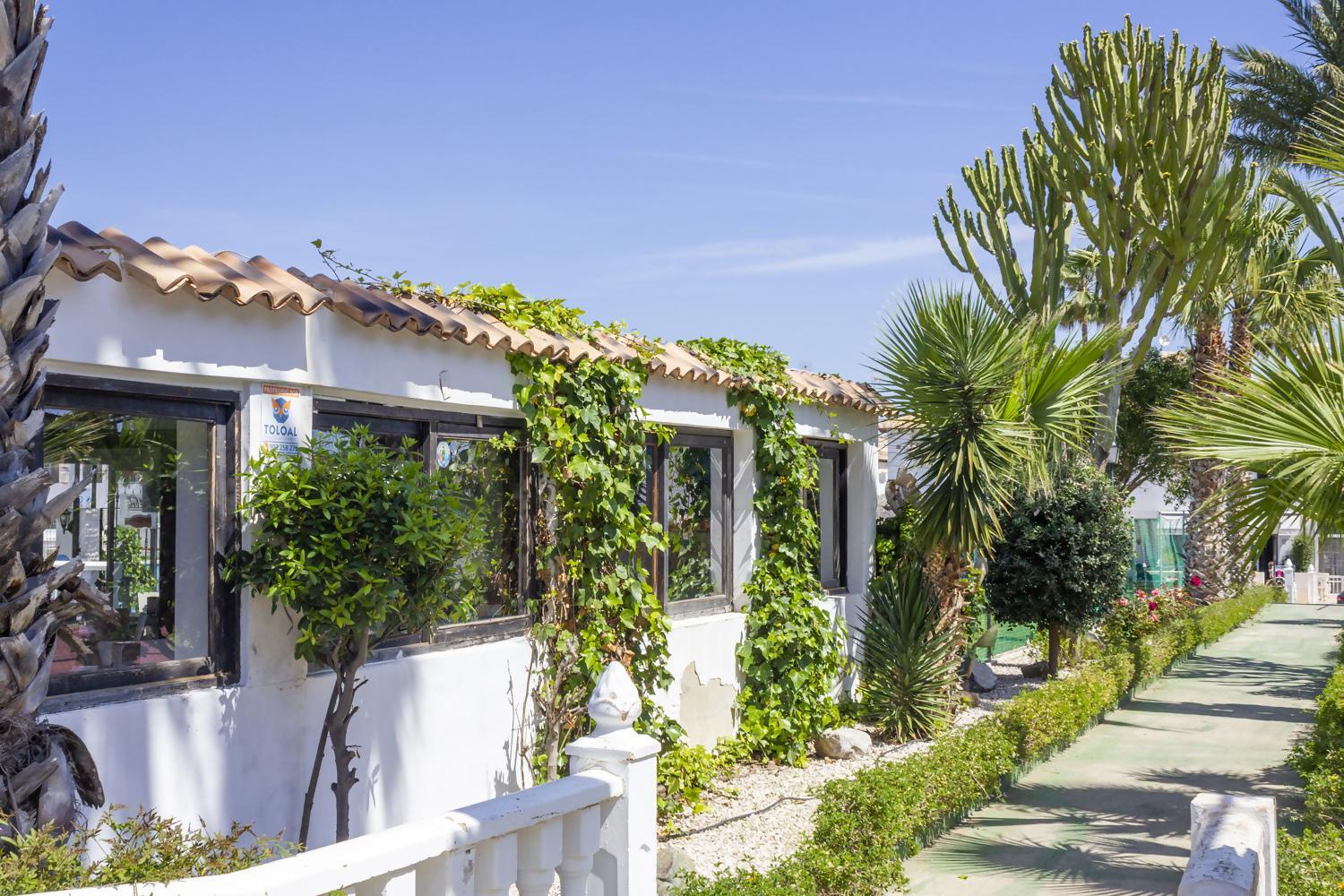 Bungalow Pink Palm beach
