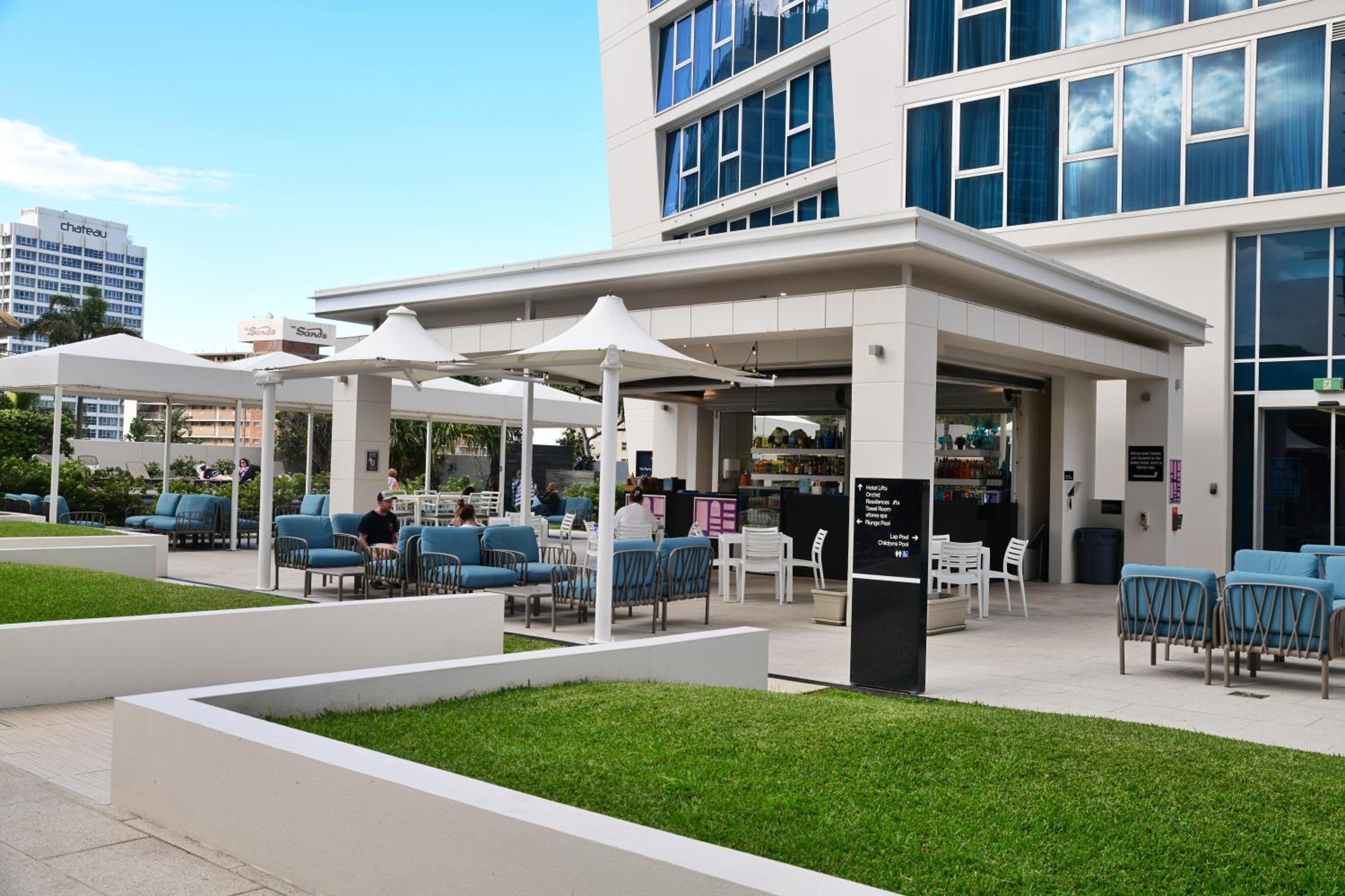 Spectacular 19th Floor Apartment in Heart of Surfers Paradise