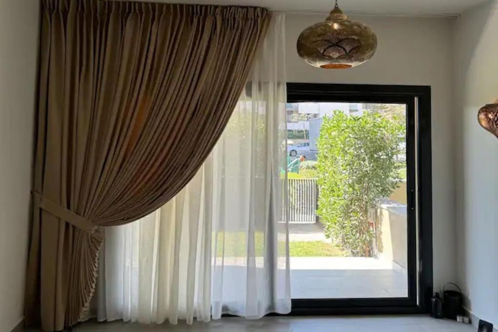 Cozy Garden Flat with Full Kitchen