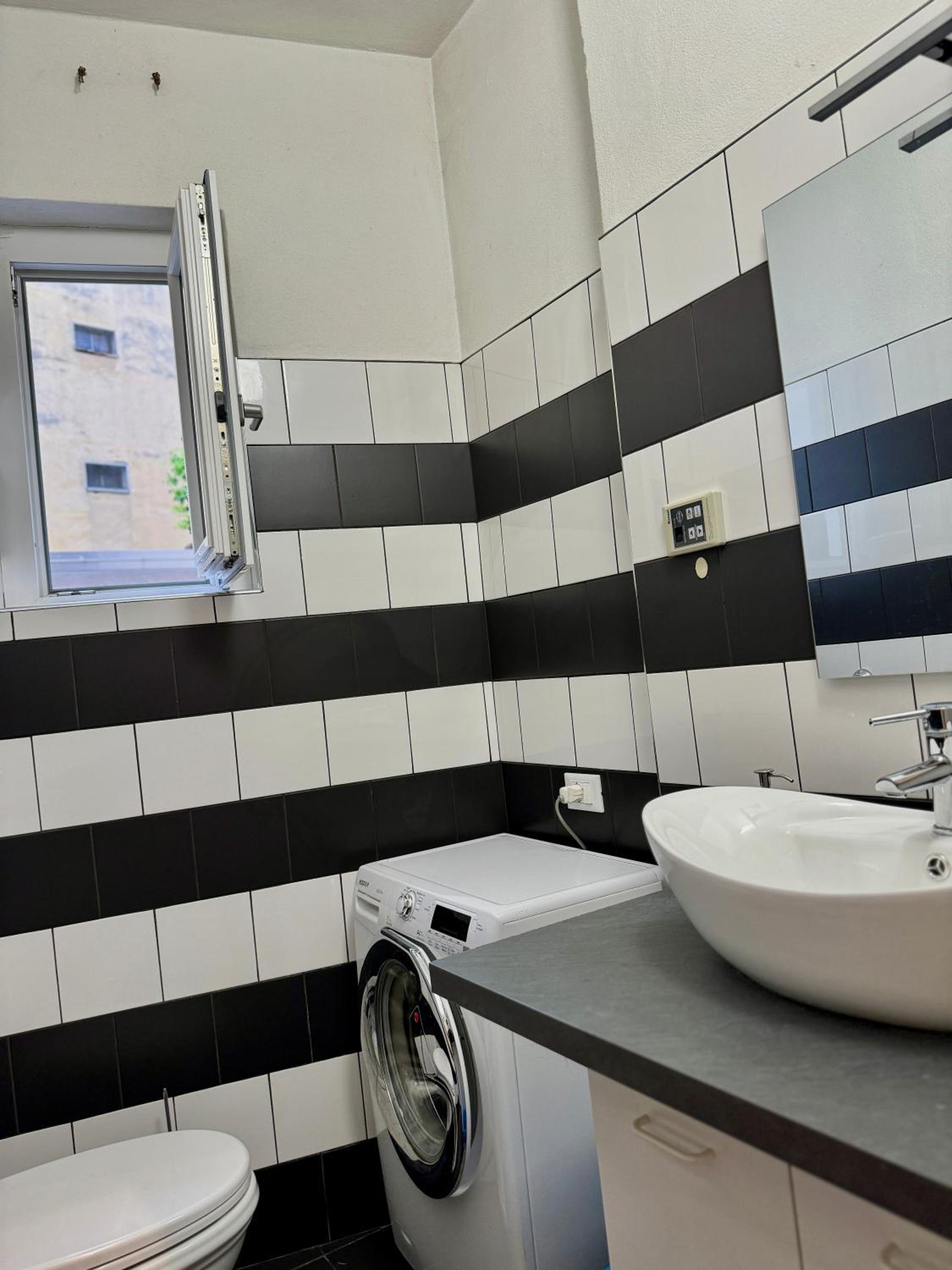 Four bedroom apartment in the centre of the city