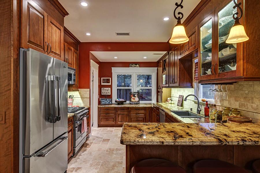City Center Hillcrest Bungalow Vacation Rental view 2