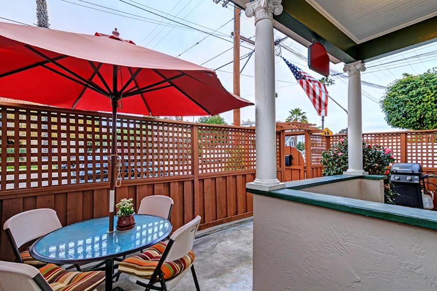City Center Hillcrest Bungalow Vacation Rental view 5