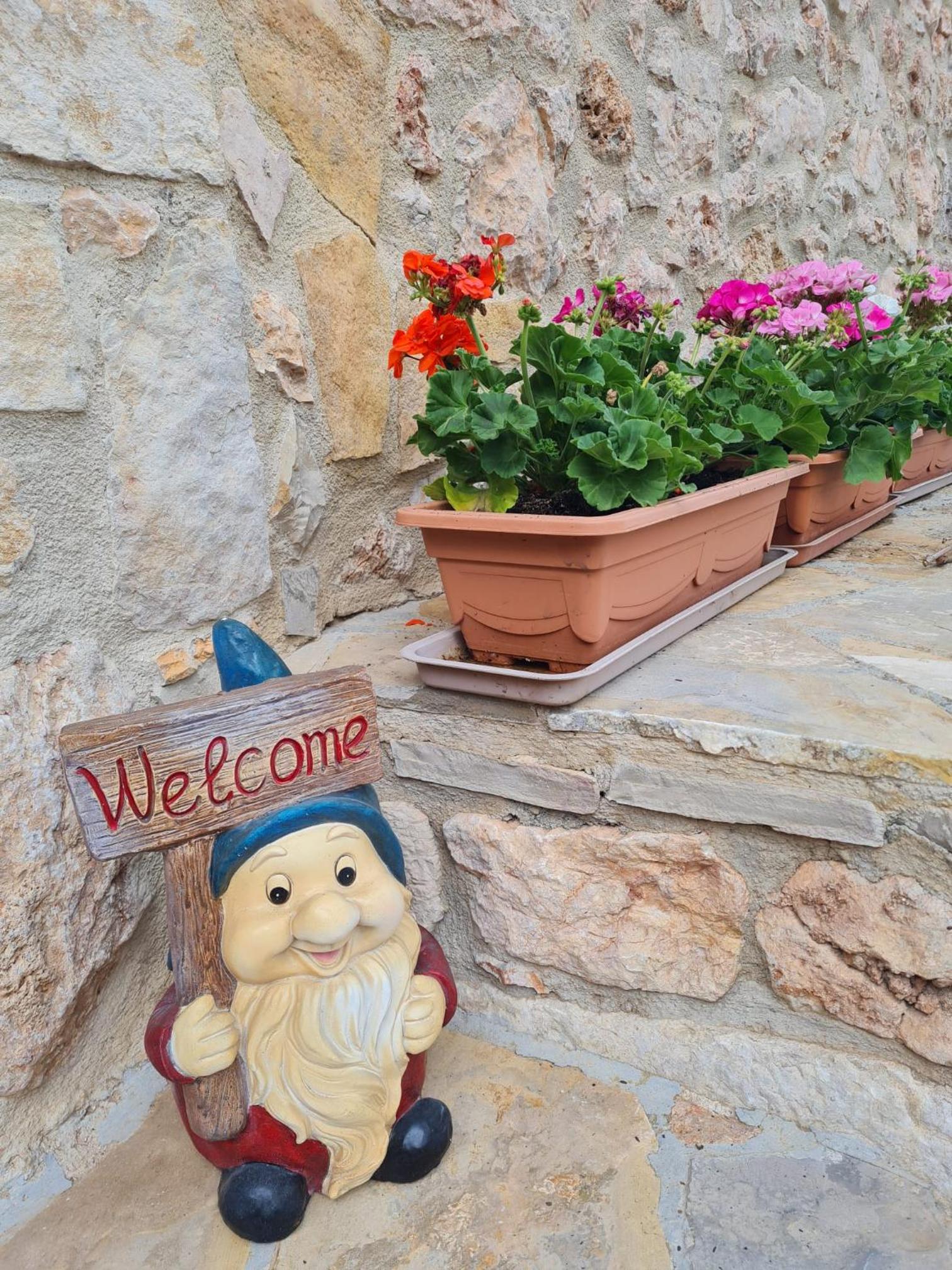 La Casa Encantada Guest House