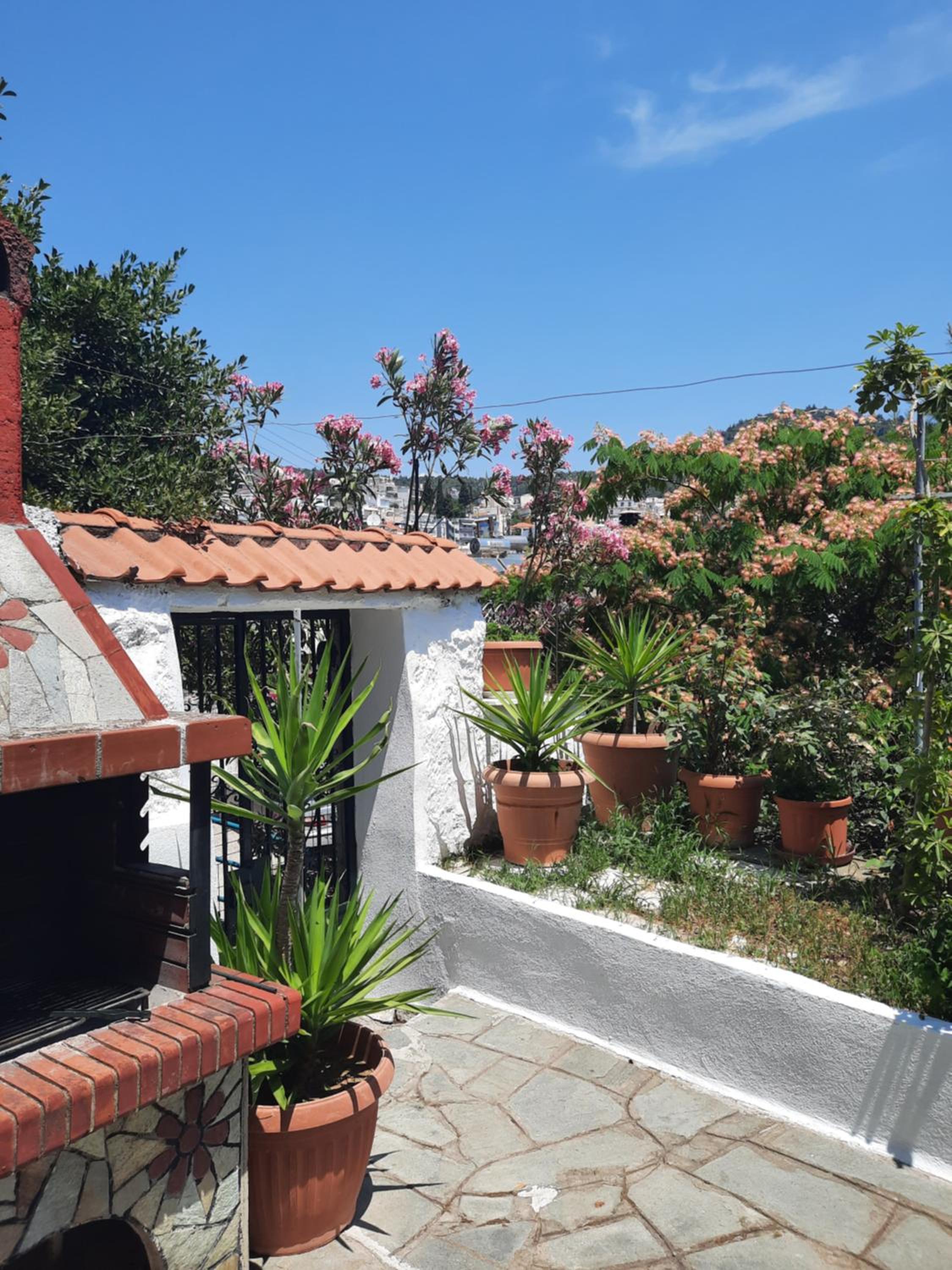 Vasilis Garden House