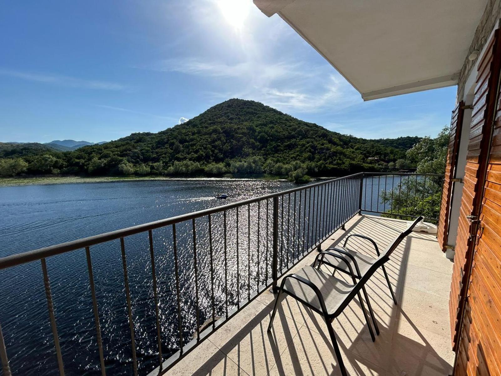 Sunny Terraces