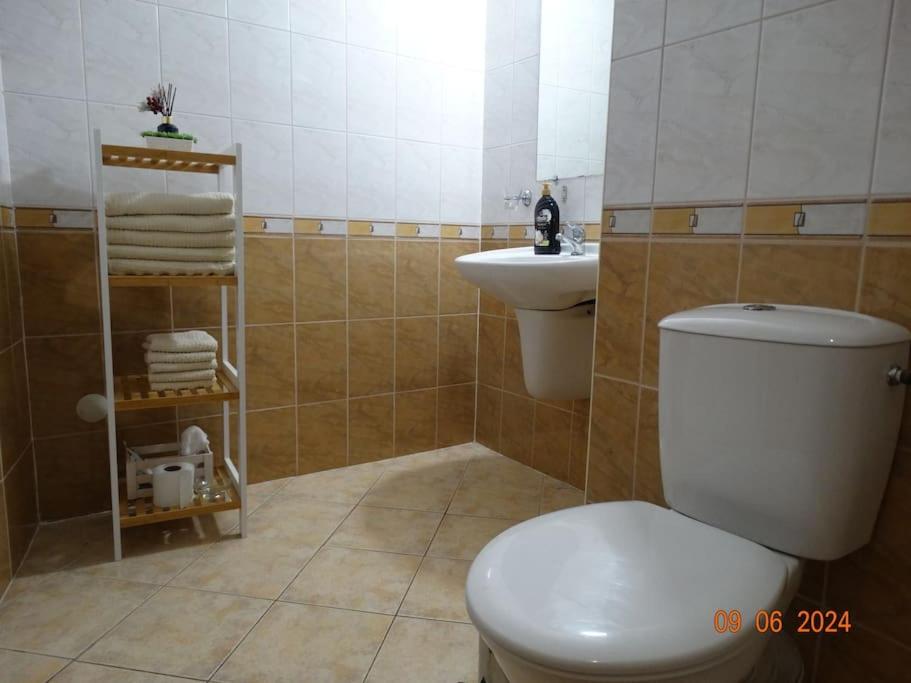 golden sands flat 147