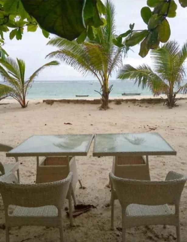 Restful Beach Front studio-Diani view 3