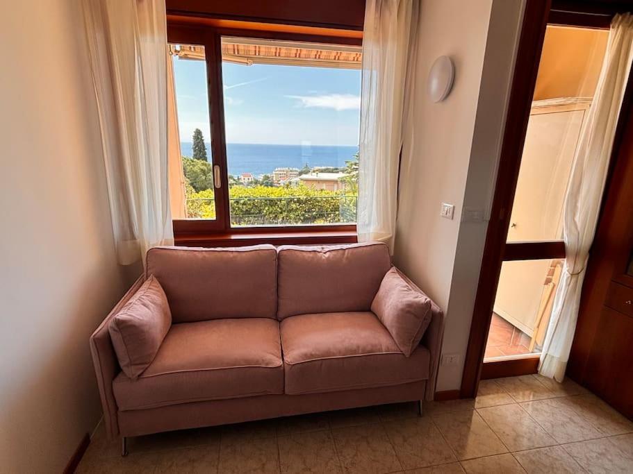 Bilocale vista mare con giardino privato e piscina view 3