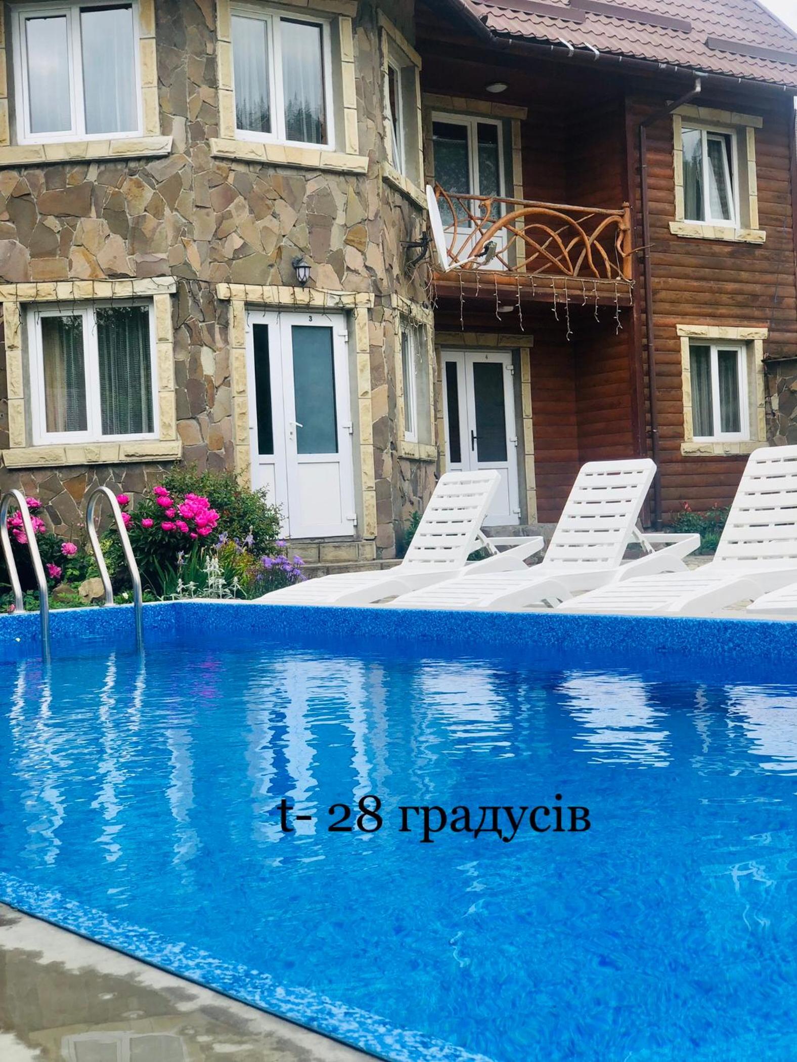 Cottage Zhelikhovskykh view 3