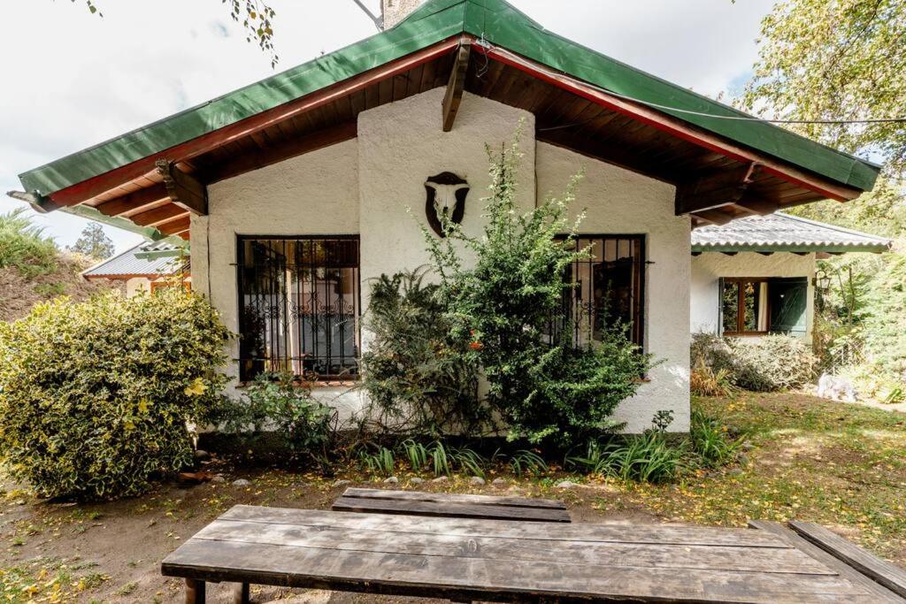 Encantadora Casa con bosquecito