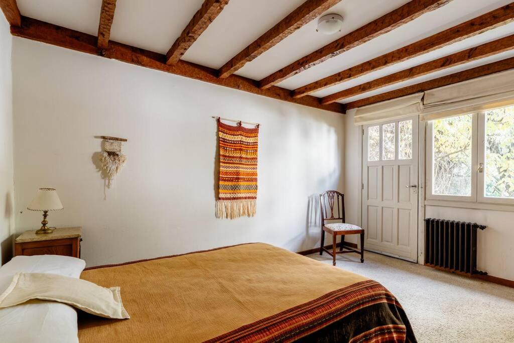 Encantadora Casa con bosquecito