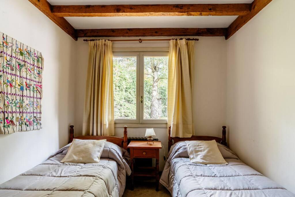 Encantadora Casa con bosquecito