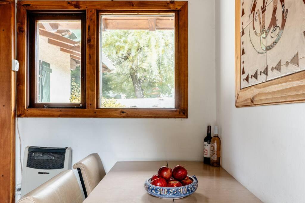 Encantadora Casa con bosquecito