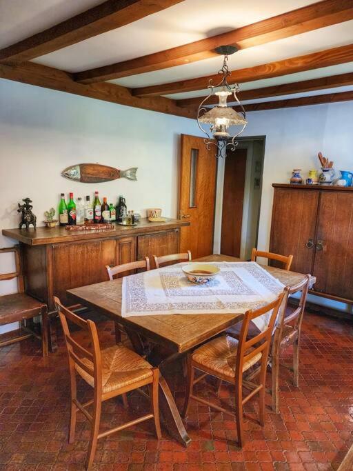 Encantadora Casa con bosquecito