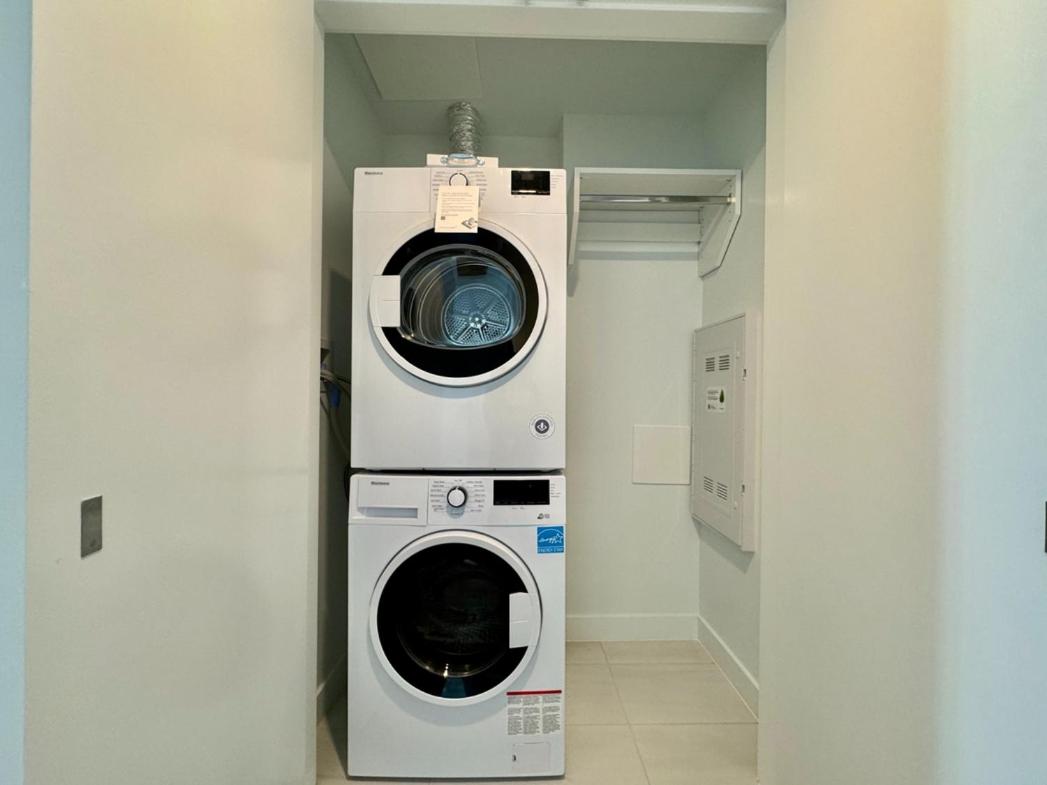 Relocation Special-New condo at Metrotown