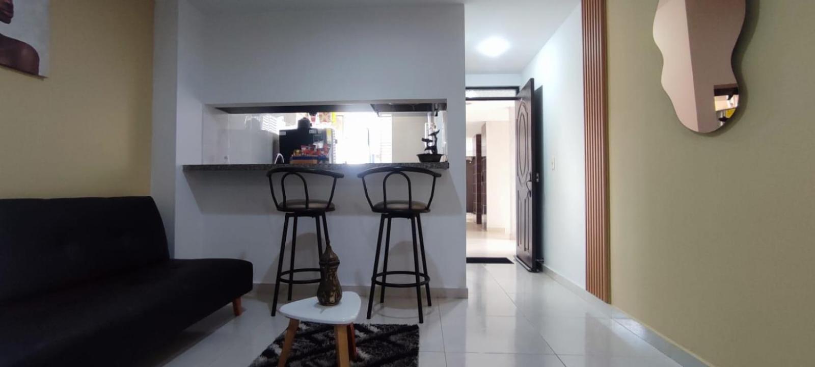 Moderno lugar con Wifi y workspace