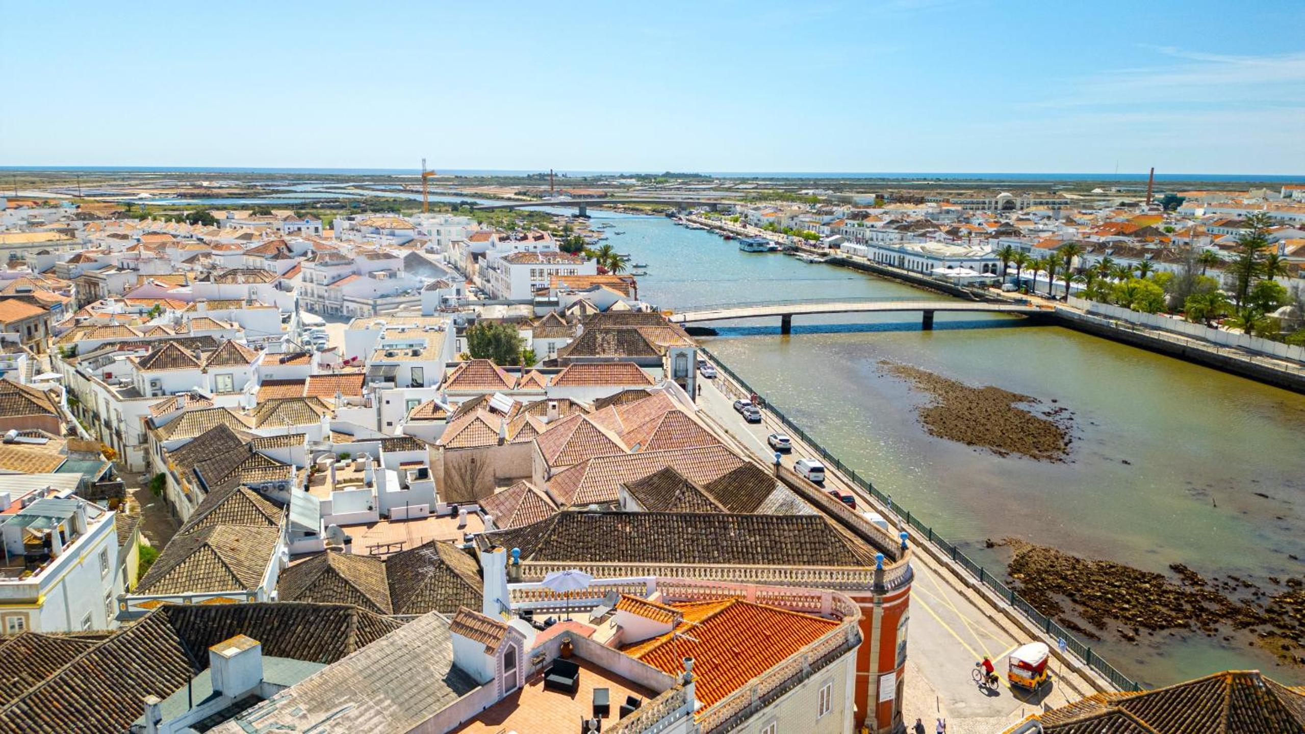 Apartment Ponte Romana-riverside With Sun Terrace view 2