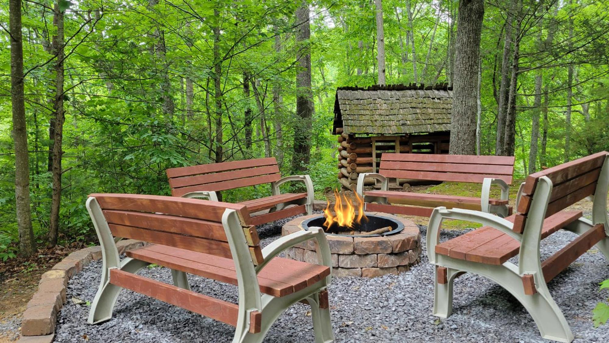 Appalachian Escape - Private - Secluded -3 acres -Hot tub -Fire pit -Games view 4