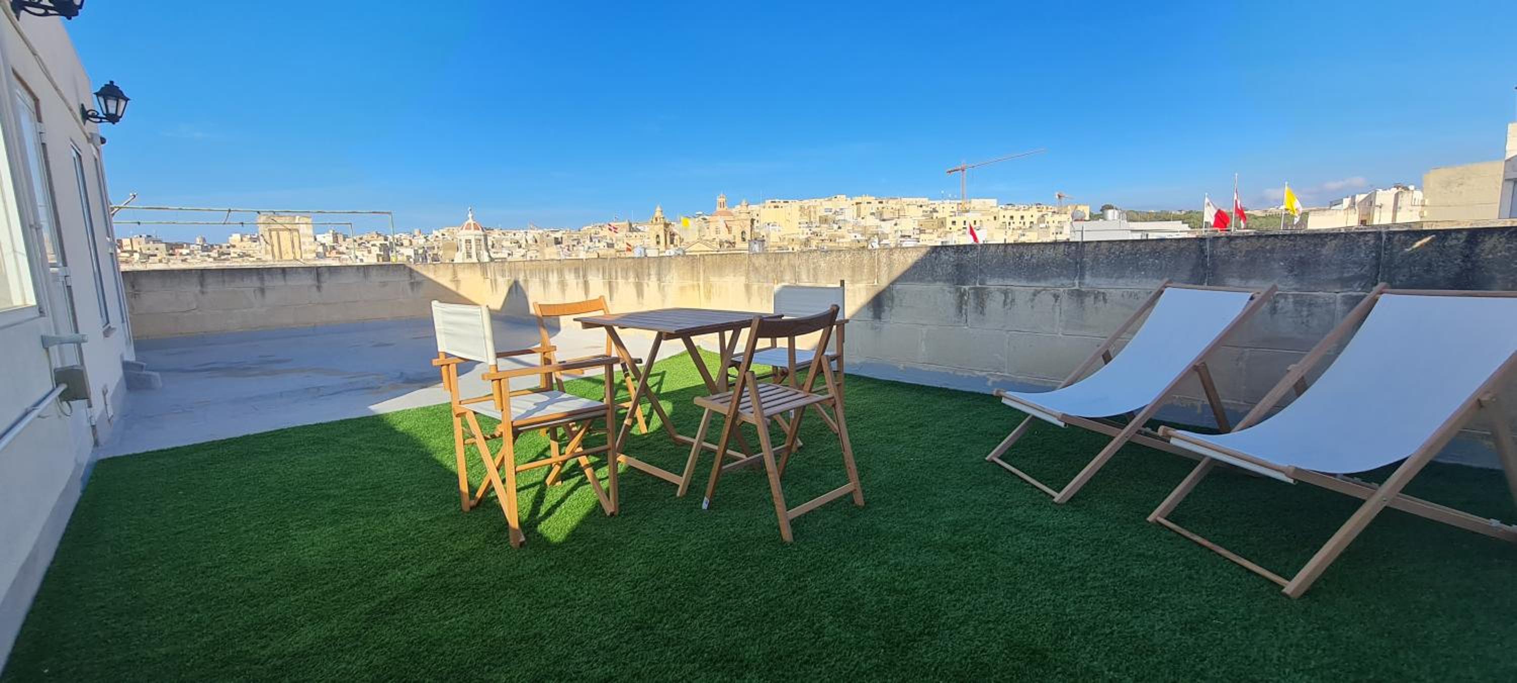 Casa Marie, Stay in a Traditional Corner Townhouse in the 3 cities, built in 1881 photo 4