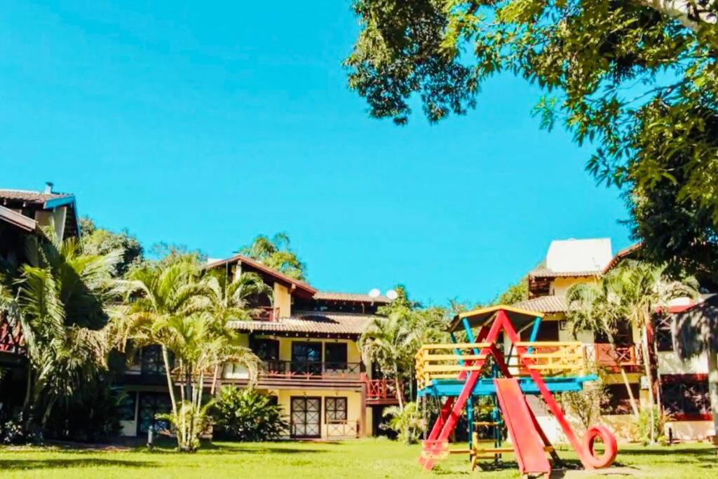 Maresias Cond Club Alto padrão Frente Praia