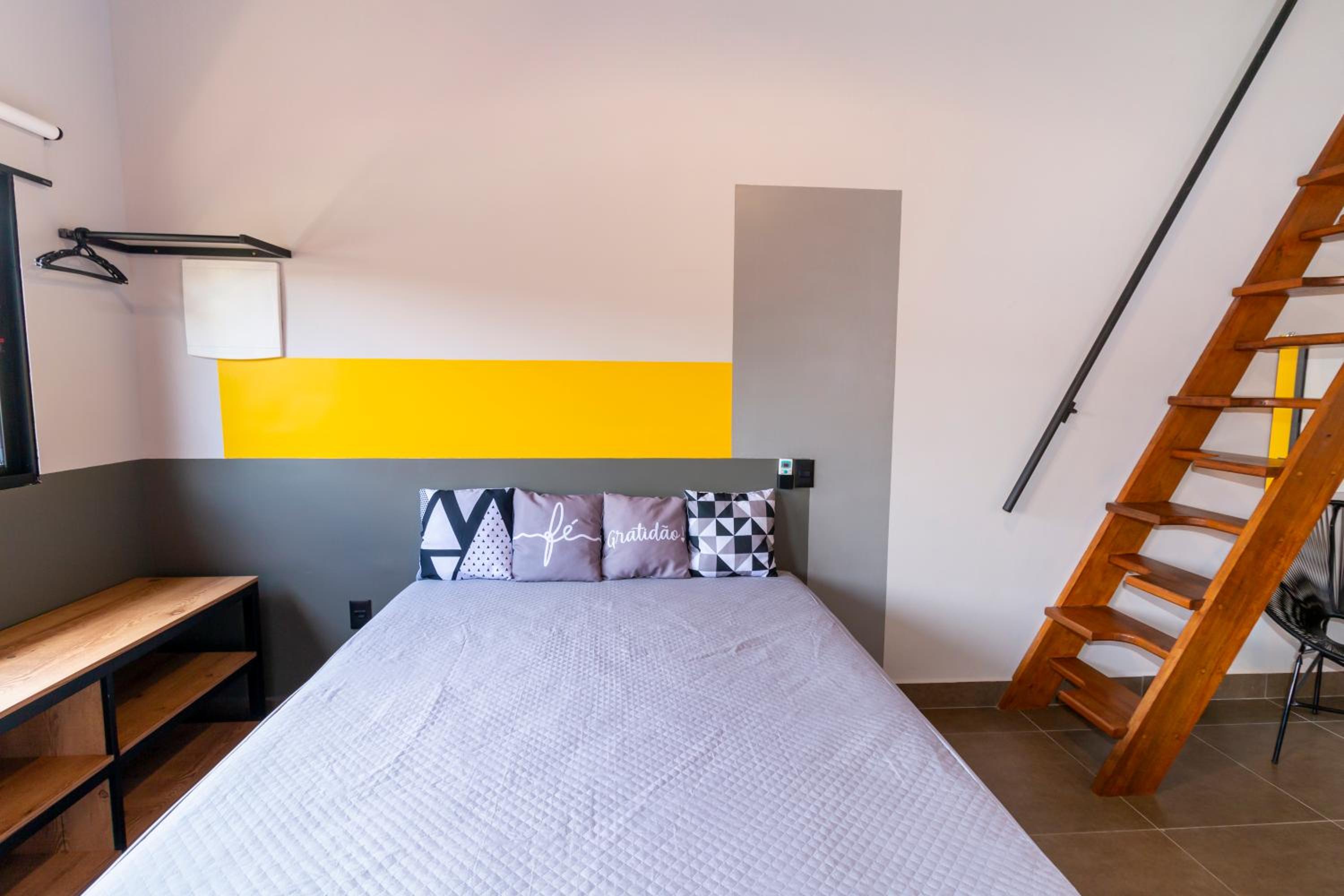 Loft moderno próximo a Praia Grande e Centro Turístico